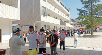 房县：开展师生筛查   守护校园安全