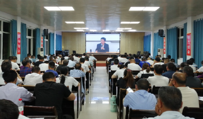 房县依托“网上党校”为141名村干部“充电”