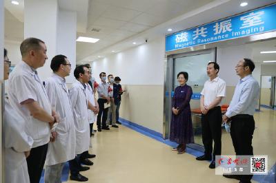 十堰第一台医疗“核武器”又升级了 全市首台领航者磁共振落户市人民医院