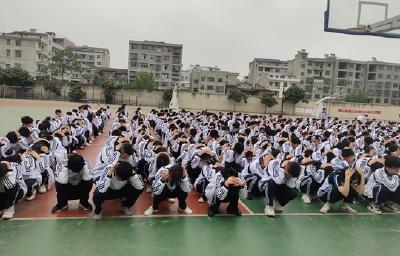 县二中开展防灾减灾救灾宣传教育系列活动