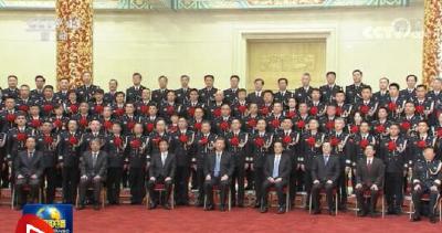 习近平会见全国公安系统英雄模范立功集体表彰大会代表