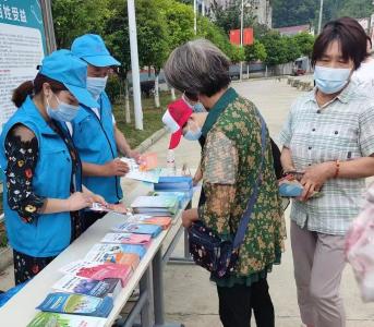 门古寺镇：小“展板”守护群众养老大“安全”