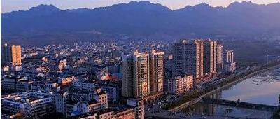 房县：培训+实战 织密“四风”监督网