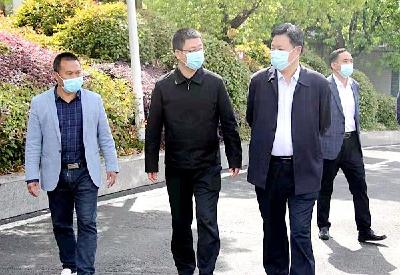 仲伟督导检查学校疫情防控和校园安全工作