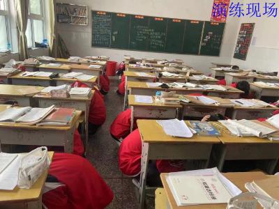 城关四中开展地震应急演练活动