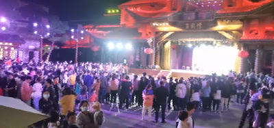 “五一”小长假天气晴好 房县近郊游火热（一）