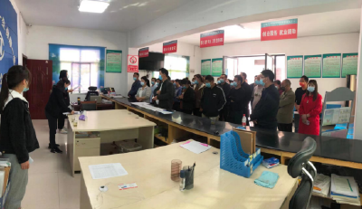 青峰镇人社中心：线上+线下核查公益性岗位