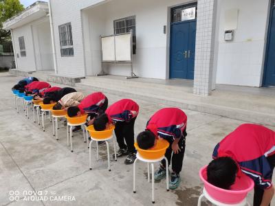 月明小学开展“珍爱生命 慎防溺水”体验式教育活动