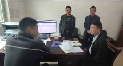 市经管局来房督导调研村级债务化解