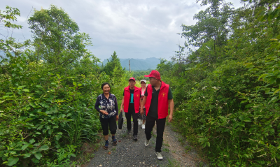 房县医疗保障局：深入基层察民情 提升群众获得感