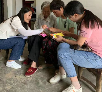 房县特殊教育学校： 上门“解民忧”  送教“暖民心”