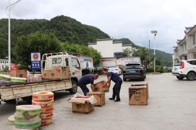 房县农机中心调配600余台套抗旱设施支援乡镇