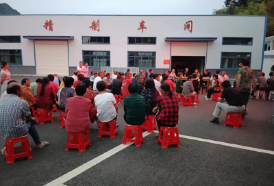 窑淮镇：察民情办实事 走企业促发展