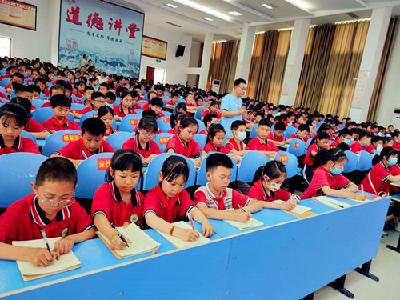 东城小学：弘扬优秀文化  助力规范书写