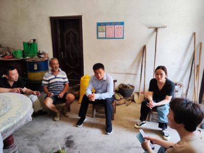 马兰起到青峰镇开展下基层察民情解民忧暖民心实践活动