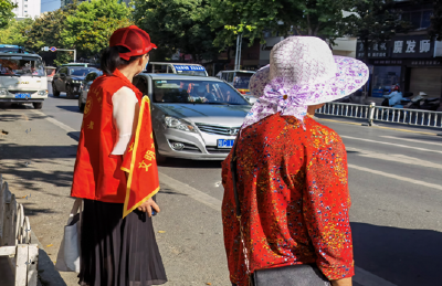 房县人社局：开展交通志愿服务 助力文明城市创建