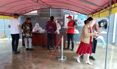 房县公共就业和人才服务中心积极参与文明城市创建活动