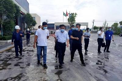 市实践活动指导组来房县开展活动指导