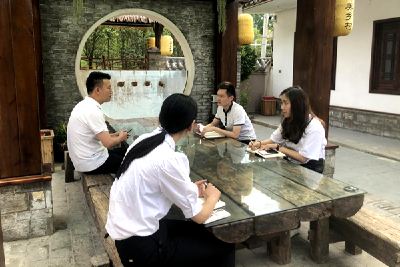 县接待服务中心开展下基层察民情解民忧暖民心实践活动