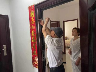 房县红十字会深入白土社区诗经小镇开展“下基层、察民情、解民忧、暖民心”实践活动