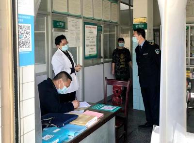 净化校园周边环境   扎实开展创文工作