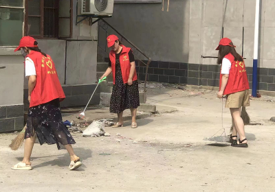 房县科协深入社区开展清扫活动 助力创文管卫工作