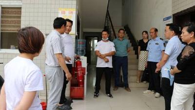 县农机服务中心主动问需于企 精准解困助企