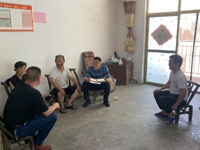 房县鑫茂水利发展集团有限公司开展“下察解暖”实践活动