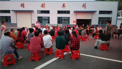 窑淮镇党员干部 察民情办实事 走企业促发展