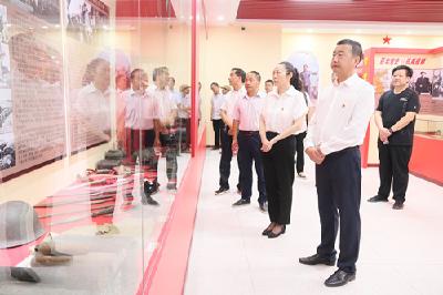 房县一中党史教育展览馆正式开馆