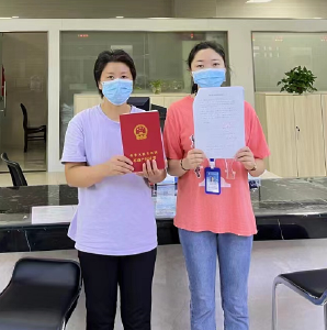 房县自然资源和规划局：交地同时即办证 服务实现零时差