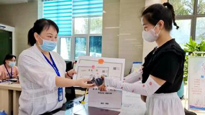 房县：政务服务“五免” 增强企业群众获得感