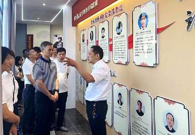 县人大常委会机关党支部开展庆“七一”主题党日系列活动