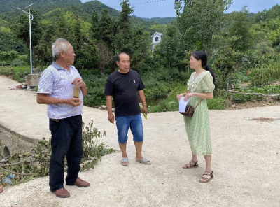 县人社局：“户户走到”暖民心解民忧促发展 