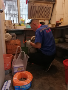 房县公共资源交易中心排查隐患暖民心