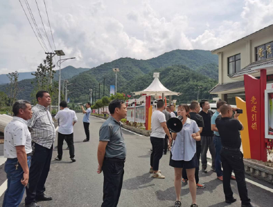 回龙乡以考察学习深化岗位大练兵