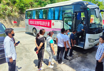 姚坪乡：一辆班车解决了群众“急难愁盼”