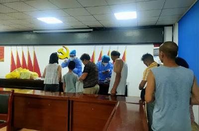 军店镇人社中心：志愿服务暖人心 守护家园齐战“疫”