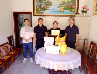 上龛乡：开展“八一”走访慰问活动