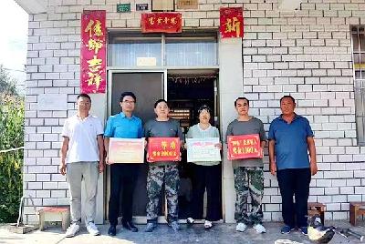 门古寺镇：军人部队创功绩 故乡家属传美名