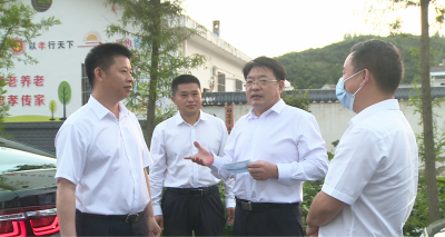 龚举海来房县调研高温抗旱保供水工作