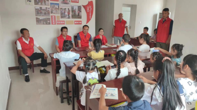 白鹤镇付家村”希望家园”辅导班开班