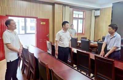 纪道清调研项目规划服务中心建设工作