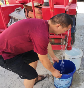 房县自然资源和规划局：下沉南谭村 为群众送水“解渴”