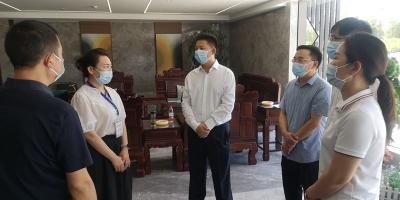 纪道清强调：推动企业稳产达产增产 坚决打好疫情防控阻击战