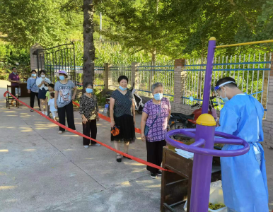 青峰镇：全力以赴做好辖区全民核酸检测工作