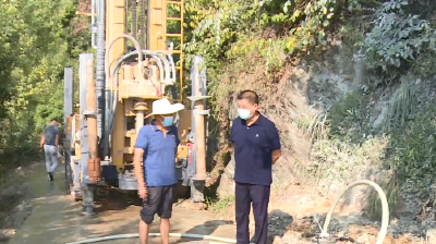 青峰镇：打井抽出300米地下水  有效缓解当地旱情