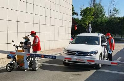 县畜牧兽医服务中心：“三防三保”护民生