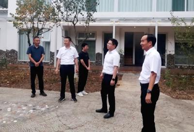 ​谢晓鸣深入南谭片区调研乡村振兴示范村建设