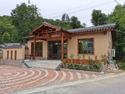 化龙堰镇：坚持党建引领缔造美丽乡村